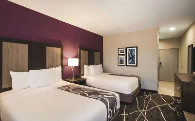 La Quinta Inn & Suites by Wyndham Dallas Northeast-Arboretum