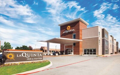 La Quinta Inn & Suites by Wyndham Dallas Northeast-Arboretum