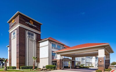 La Quinta Inn & Suites by Wyndham Garland Harbor Point