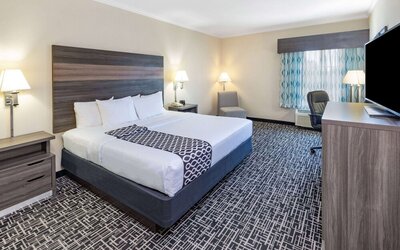 La Quinta Inn & Suites by Wyndham Garland Harbor Point