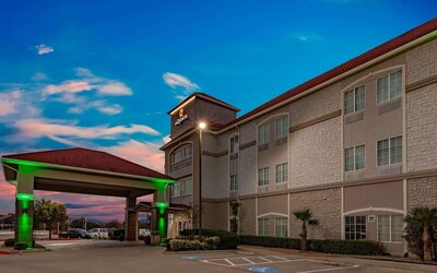 La Quinta Inn & Suites by Wyndham Garland Harbor Point