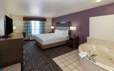 La Quinta Inn & Suites by Wyndham Rockwall