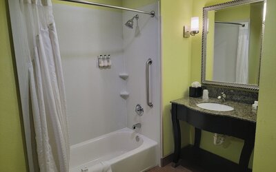 Holiday Inn Garland by IHG