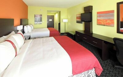 Holiday Inn Garland by IHG