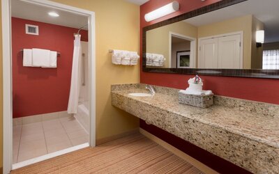Courtyard by Marriott Dallas Plano in Legacy Park