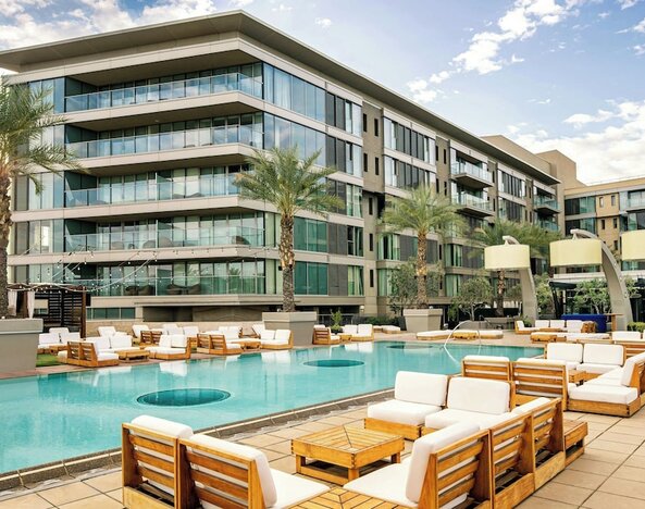 W Scottsdale