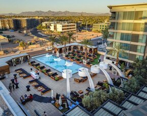 W Scottsdale