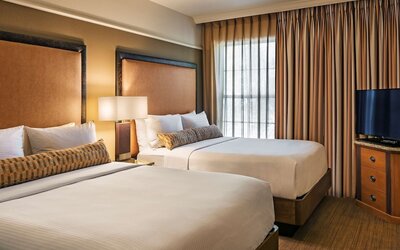 Suite, Multiple Beds, Accessible (Two Bedroom Roll-In Shower)