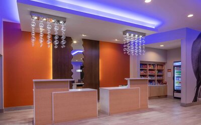 La Quinta Inn & Suites by Wyndham Greensboro Arpt High Point