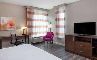 La Quinta Inn & Suites by Wyndham Greensboro Arpt High Point