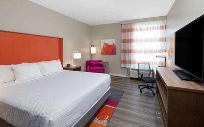 La Quinta Inn & Suites by Wyndham Greensboro Arpt High Point