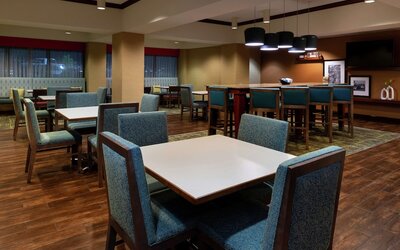 Hampton Inn Greensboro-Airport