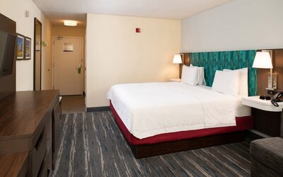 Hampton Inn Greensboro-Airport