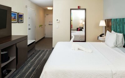 Hampton Inn Greensboro-Airport