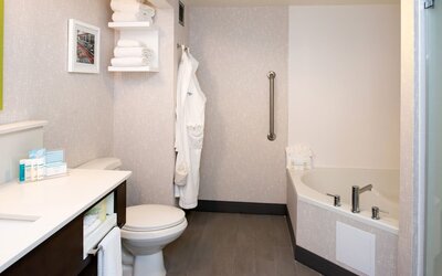 Hampton Inn Greensboro-Airport
