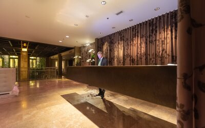 Proximity Hotel