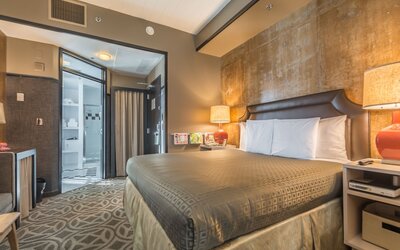 Proximity Hotel