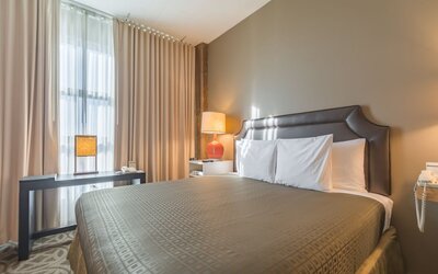Proximity Hotel