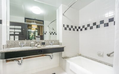 Proximity Hotel