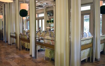 Proximity Hotel