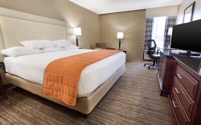 Drury Inn & Suites Greensboro