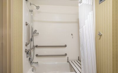 Holiday Inn Greensboro Coliseum by IHG
