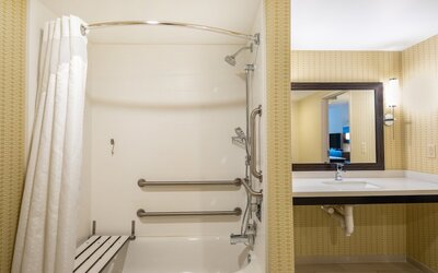 Holiday Inn Greensboro Coliseum by IHG