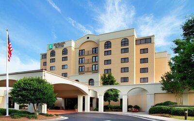 Embassy Suites by Hilton Greensboro Airport