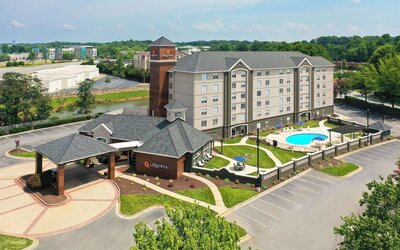 La Quinta Inn & Suites by Wyndham Greensboro NC