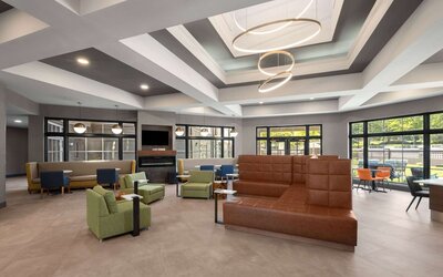La Quinta Inn & Suites by Wyndham Greensboro NC
