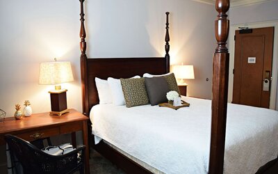 JH Adams Inn, Trademark Collection by Wyndham