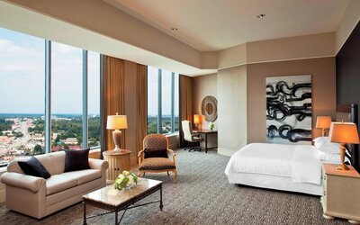 Sheraton Greensboro at Four Seasons