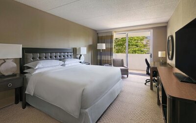 Sheraton Greensboro at Four Seasons