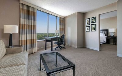 Sheraton Greensboro at Four Seasons