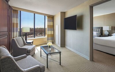 Sheraton Greensboro at Four Seasons