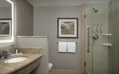 Courtyard by Marriott Greensboro Airport