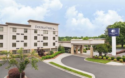 DoubleTree by Hilton Greensboro Airport