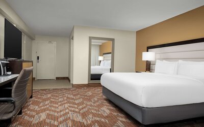 DoubleTree by Hilton Greensboro Airport