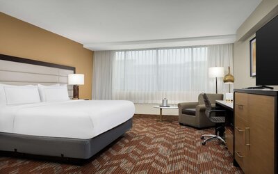 DoubleTree by Hilton Greensboro Airport