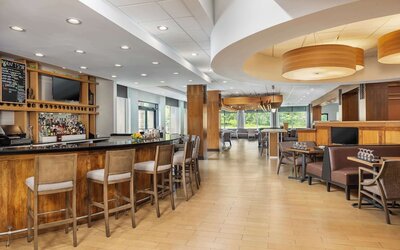 DoubleTree by Hilton Greensboro Airport