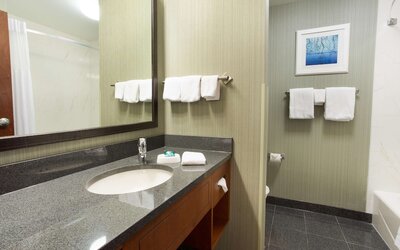 Drury Inn & Suites Burlington
