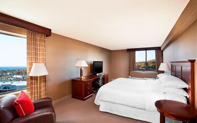 Sheraton Harrisburg Hershey Hotel