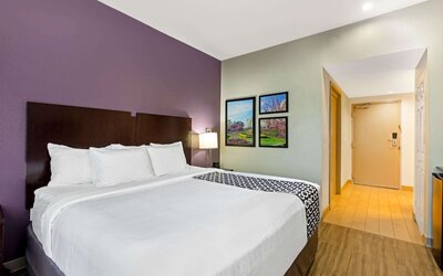 La Quinta Inn & Suites by Wyndham New Cumberland-Harrisburg