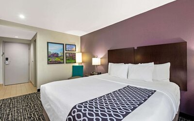 La Quinta Inn & Suites by Wyndham New Cumberland-Harrisburg