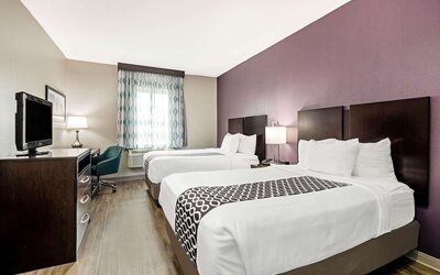 La Quinta Inn & Suites by Wyndham New Cumberland-Harrisburg