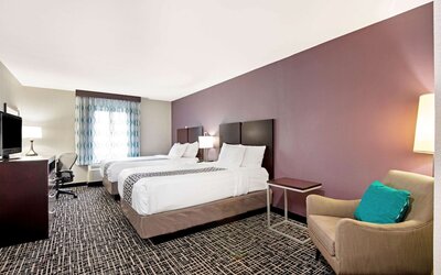 La Quinta Inn & Suites by Wyndham New Cumberland-Harrisburg