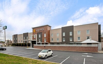 La Quinta Inn & Suites by Wyndham New Cumberland-Harrisburg