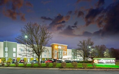 La Quinta Inn & Suites by Wyndham New Cumberland-Harrisburg