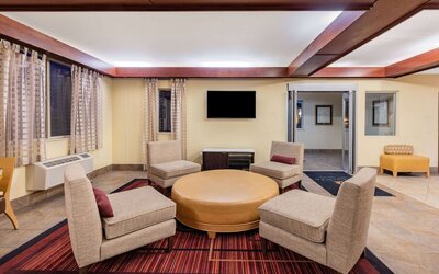 La Quinta Inn & Suites by Wyndham Helena