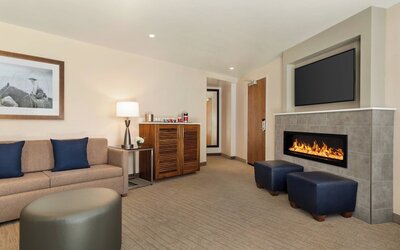 Delta Hotels by Marriott Helena Colonial